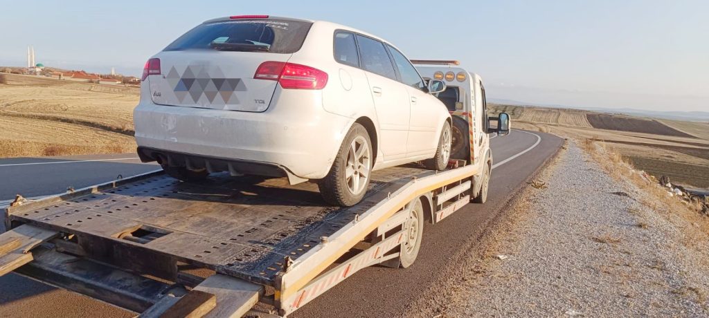 Arama kaydı olan araç Yed-i Emin’e çekildi