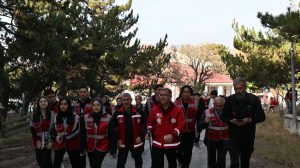 Altınkaynak ve öğrenciler çevre bilinci için yürüdü