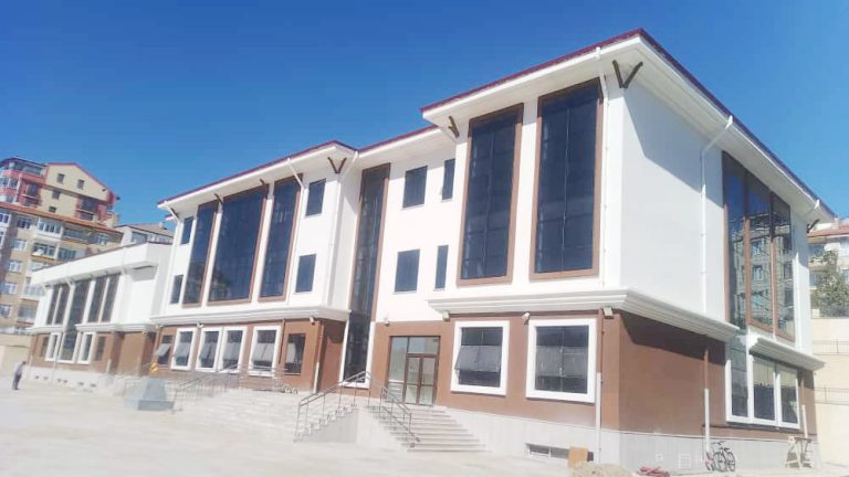 Ortaokul ek binası ve spor salonunda sona gelindi