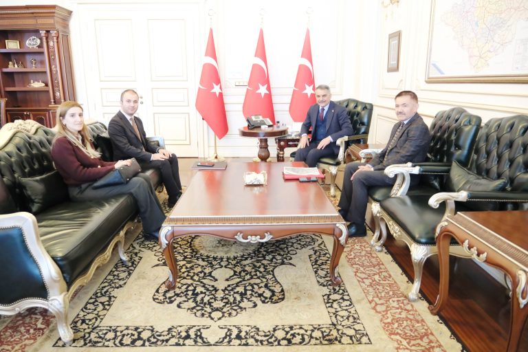 Şeker’den Vali Özkan ve Başkan Alakoç’a ziyaret