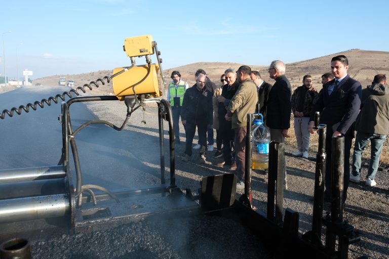 Vali Özkan’dan yol çalışmalarına inceleme