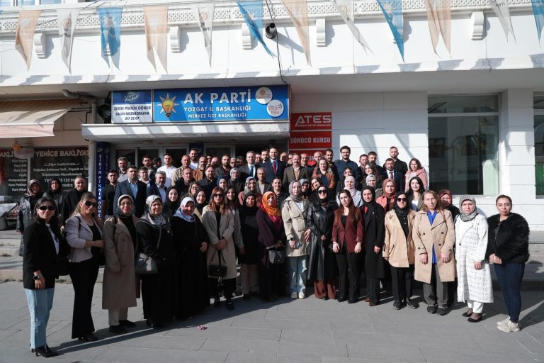 AK Parti’den tanıtım ve medya toplantısı