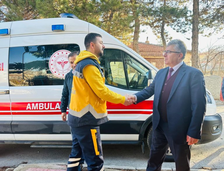 Karaarslan’dan 112 acil sağlık ekibine moral ziyareti