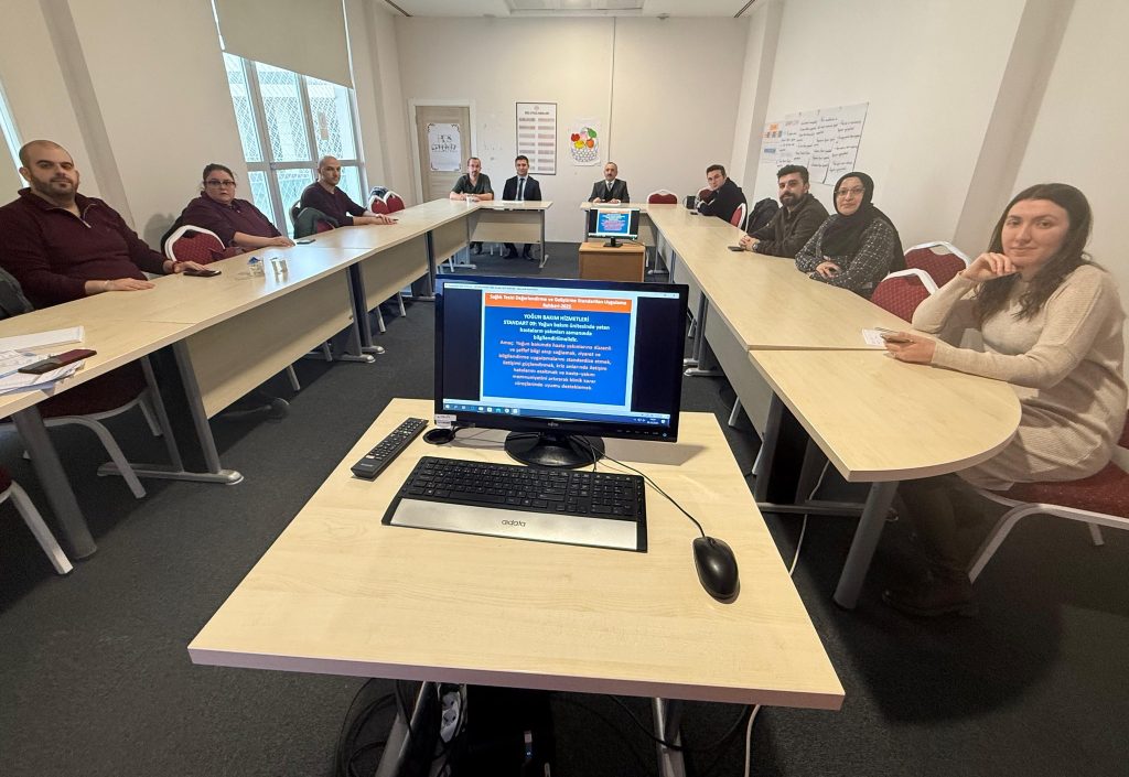 Yoğun bakım hizmetleri değerlendirildi