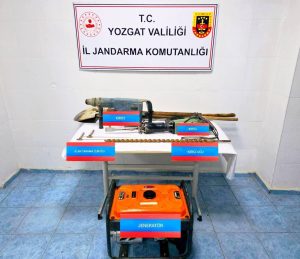 Jandarma’dan define kazısına suçüstü