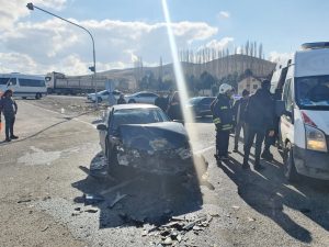 VİDEOLU HABER: Yozgat’ta Trafik Kazası: 5 kişi yaralandı