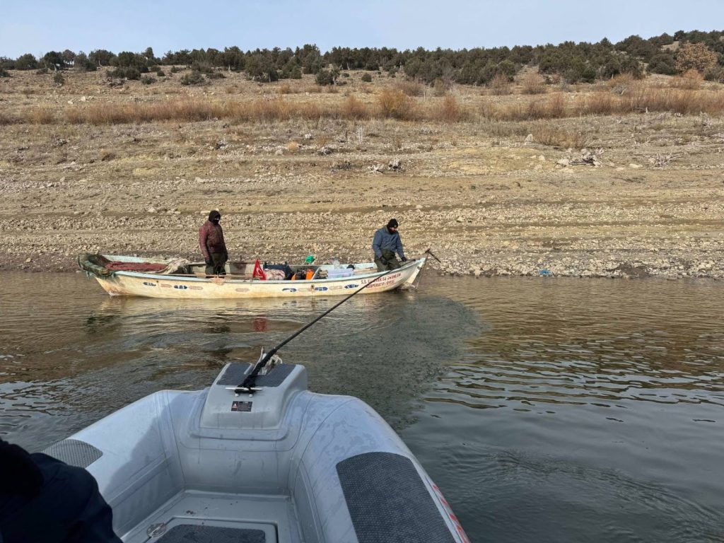 Kayıp tekne jandarma tarafından bulundu