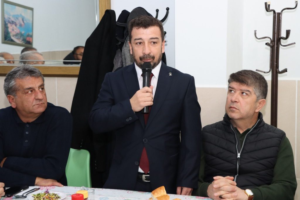 AK Parti Yerköy’de muhtarlarla buluştu