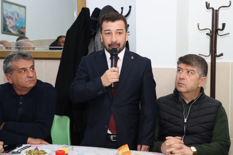 AK Parti Yerköy’de muhtarlarla buluştu