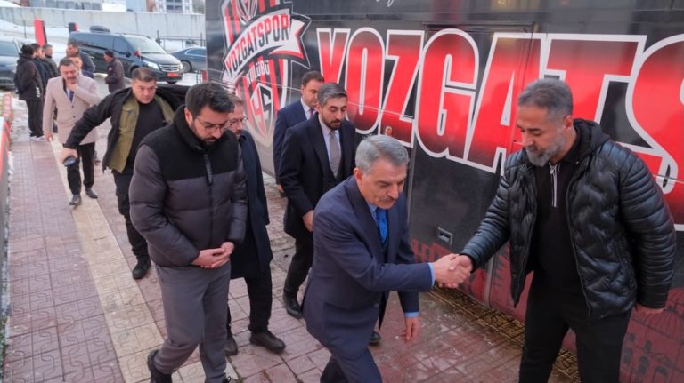 Bozokspor’a siyaset ve iş dünyasından destek