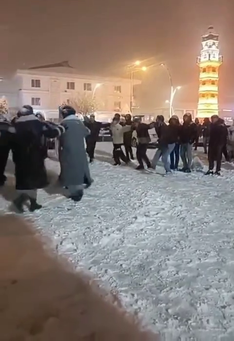 Yozgat’ta kar coşkusu sokaklara taştı