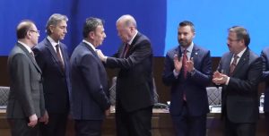 Karadavut’a Rozetini Cumhurbaşkanı Erdoğan taktı