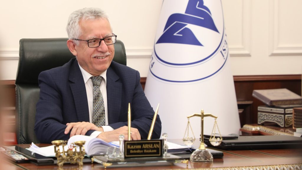 Arslan: Basın demokrasinin vazgeçilmezidir