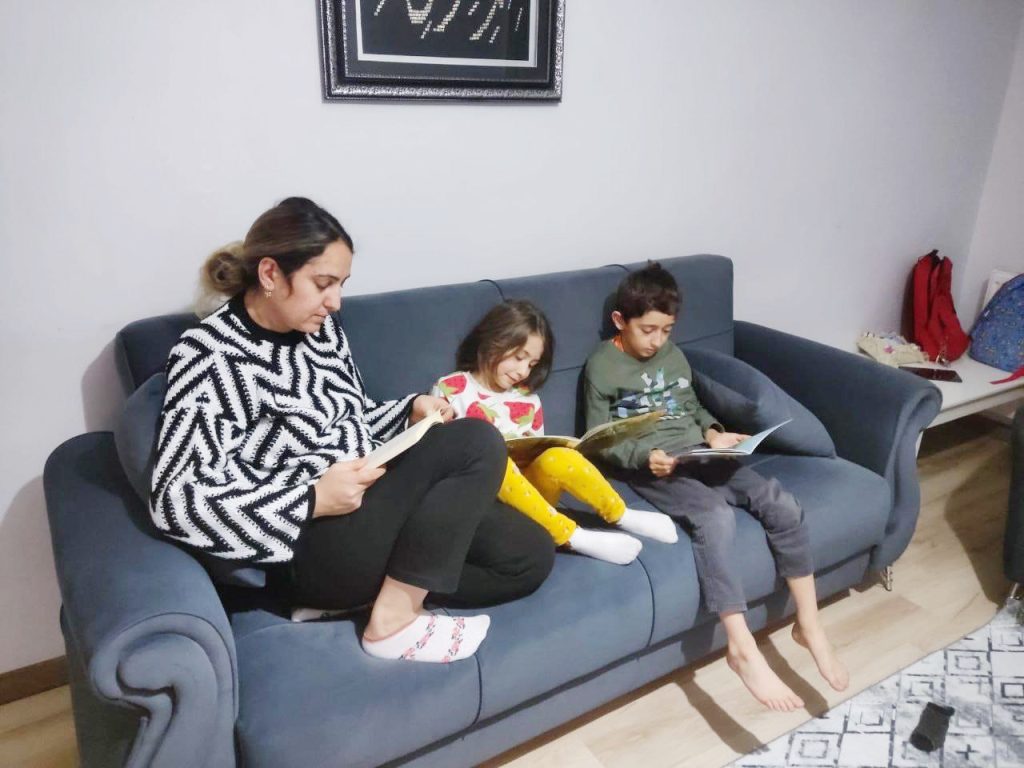  “Ailemle Okuyorum” etkinliği sürüyor