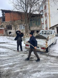 ​Muhtar’dan örnek çalışma