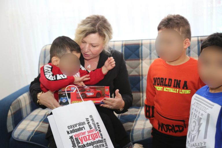 Arzu Özkan’dan anlamlı yılbaşı ziyaretleri