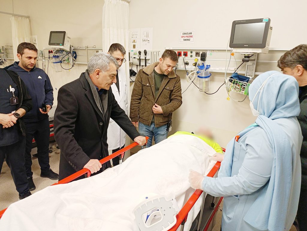 Vali Özkan’dan yaralı polis memuruna geçmiş olsun ziyareti