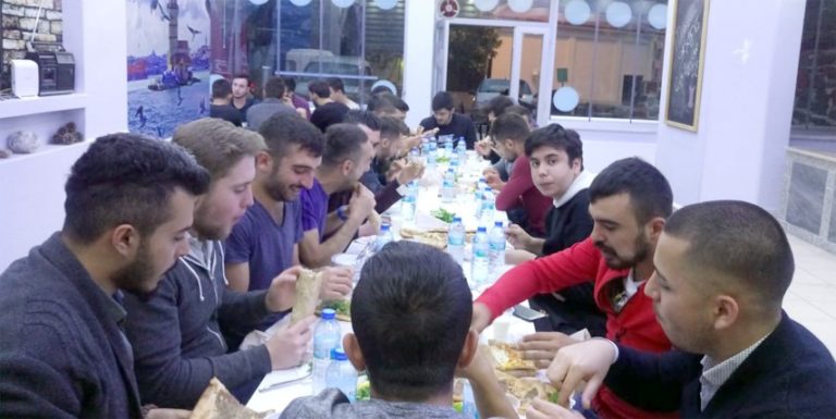 Alperen Ocaklarından öğrencilere Ramazan boyunca iftar