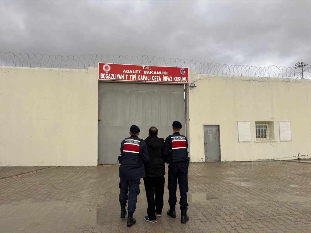 Dört ilçede aranan şahıslar yakalandı