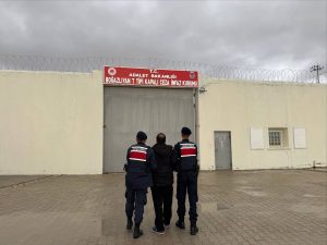 Dört ilçede aranan şahıslar yakalandı