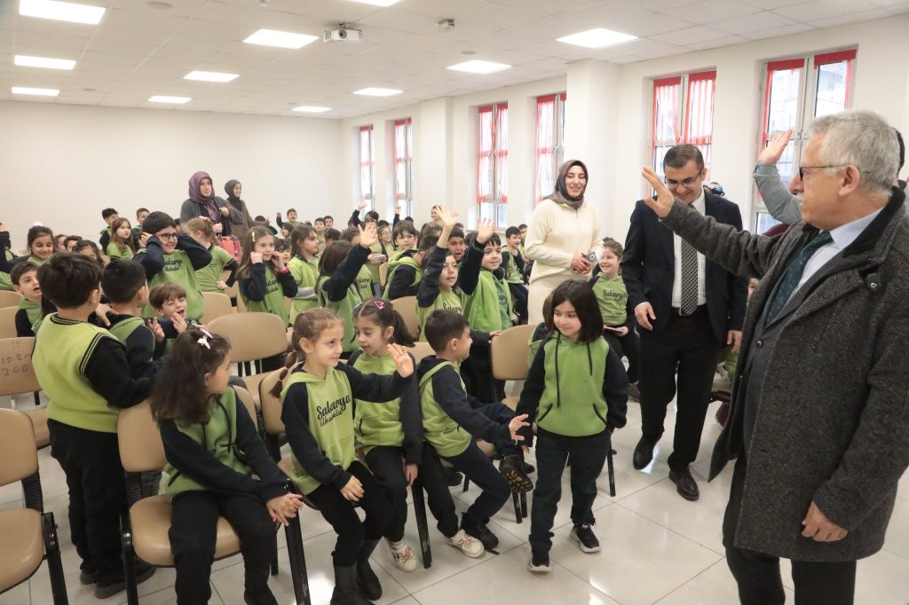 Başkan Arslan öğrencilerle buluştu