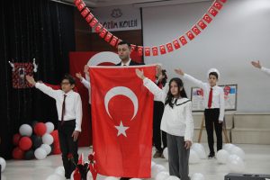 Çözüm Koleji’nde Bayrak sevgisi ve milli birlik vurgusu