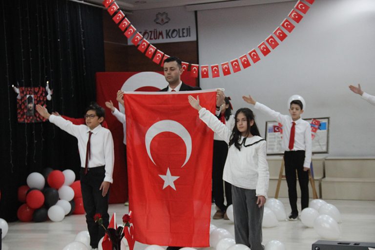 Çözüm Koleji’nde Bayrak sevgisi ve milli birlik vurgusu