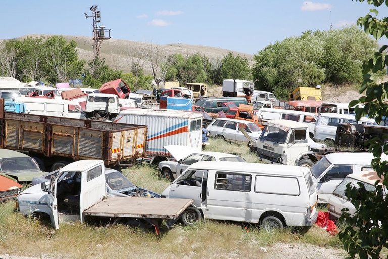 Yedieminlerde bekleyen araçlar için yeni dönem başlıyor