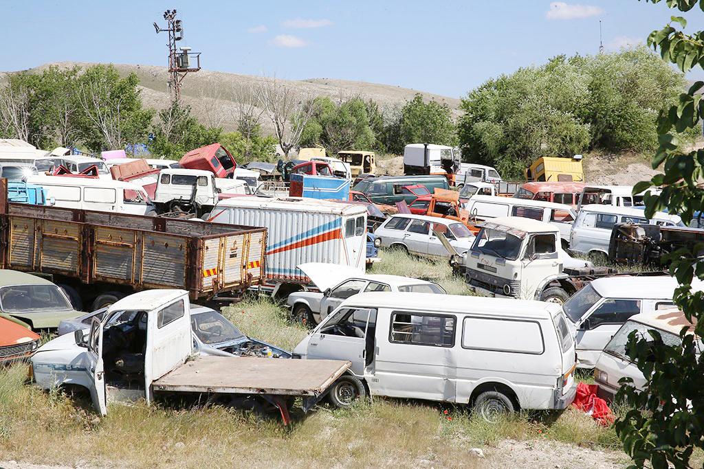 Yedieminlerde bekleyen araçlar için yeni dönem başlıyor