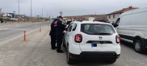 Hem uyuşturucu hem ehliyetsiz