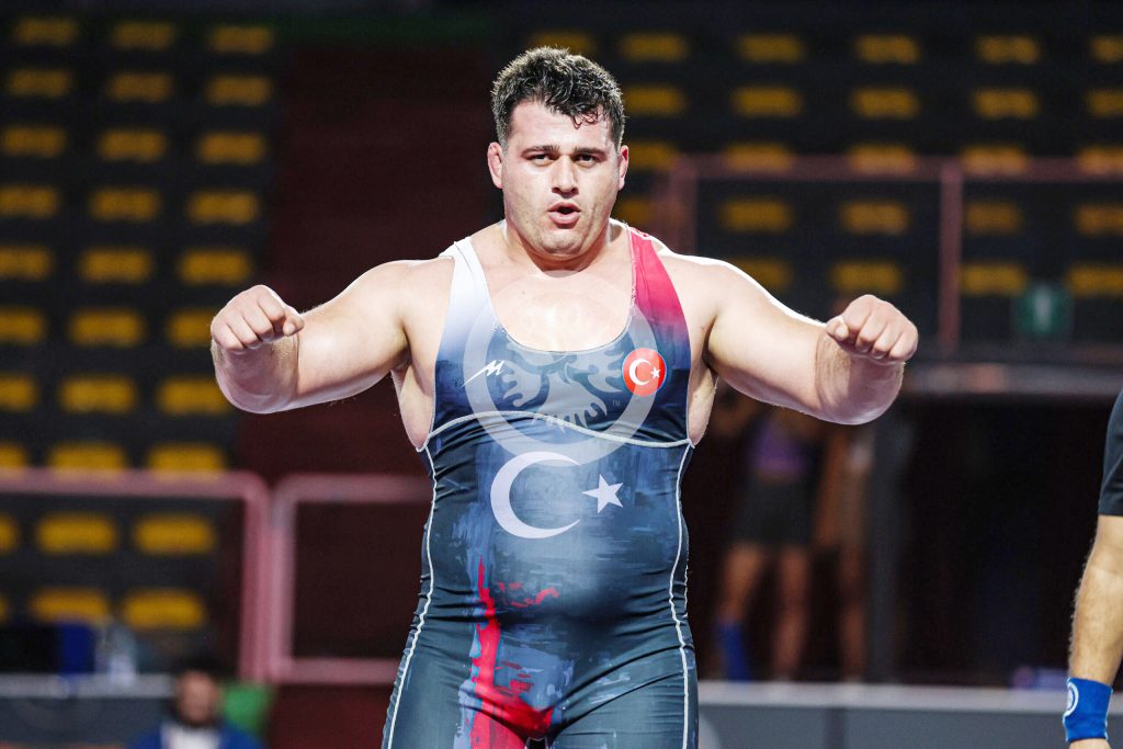 Rıza Kayaalp mindere dönüyor