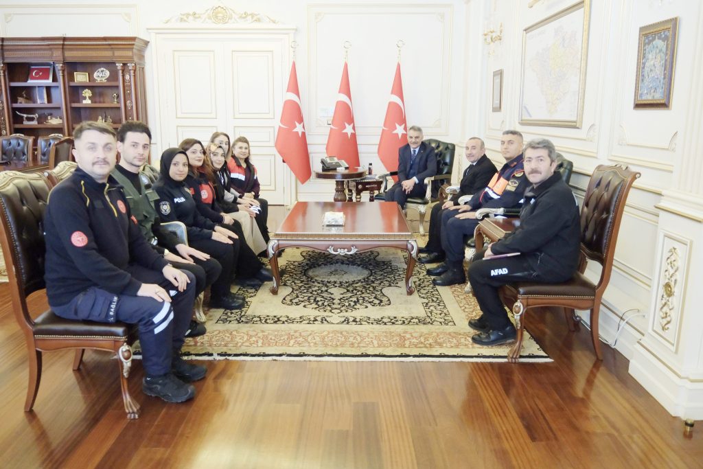 Vali Özkan’dan 112 çalışanlarına teşekkür