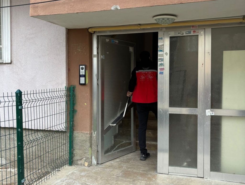  Hane ziyaretleri devam ediyor