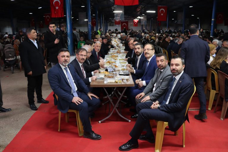 Akgül ve Şahan Yerköy iftarında