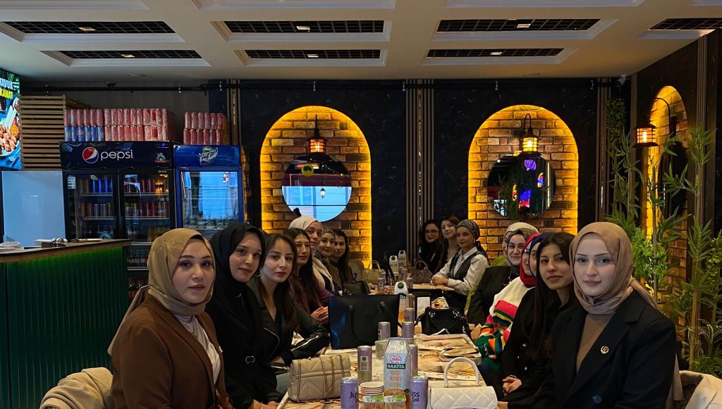 Alperen Ocakları Kadın Kolları’ndan 8 Mart’ta anlamlı iftar