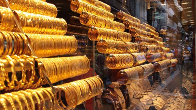 İran, ABD ve İsrail savaşı altını uçurdu