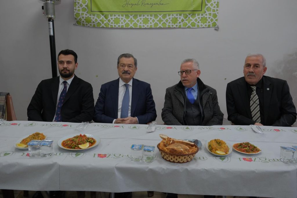 Kayalar iftar sofrasında hemşehrileri ile buluştu