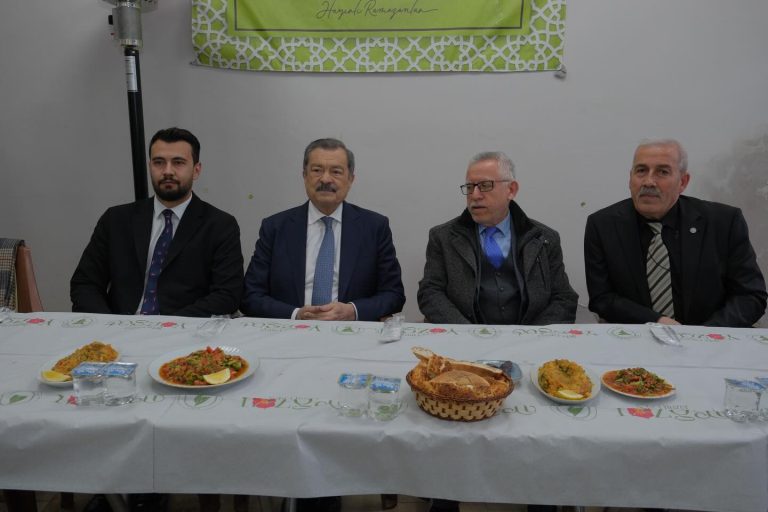 Kayalar iftar sofrasında hemşehrileri ile buluştu