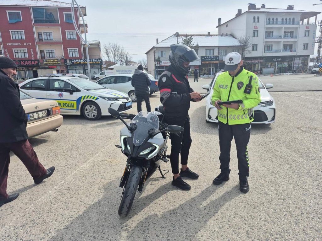 Emniyetten motosiklet denetimi