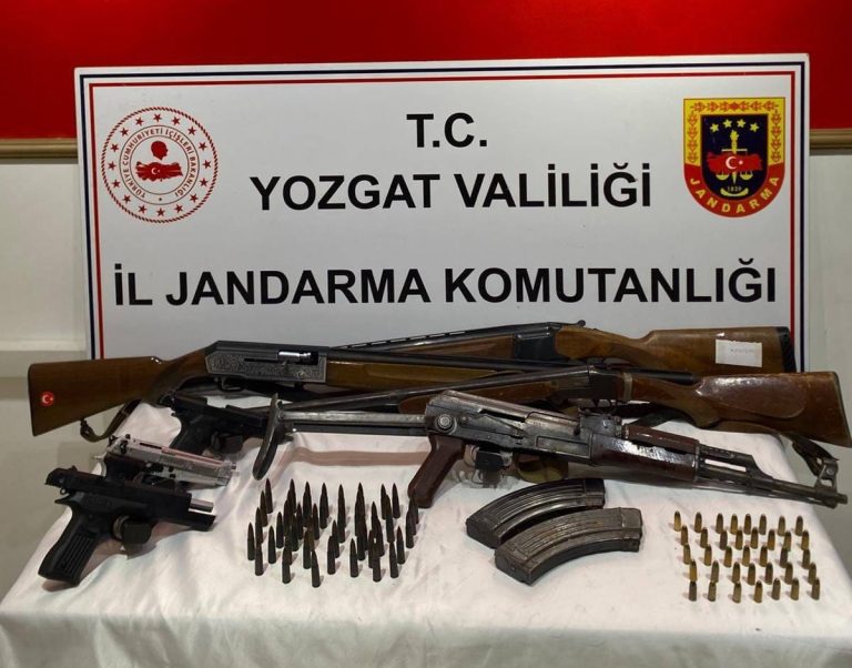 Jandarmadan silah operasyonu