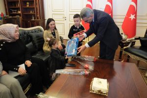 Çamlık yarışması birincilerinden Vali Özkan’a ziyaret