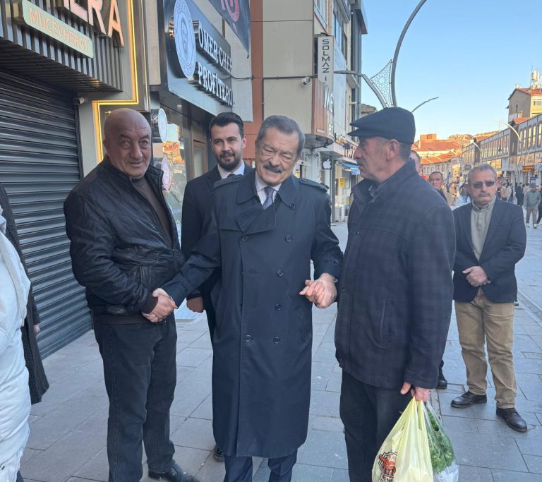 Kayalar, esnaf ve teşkilatla buluştu