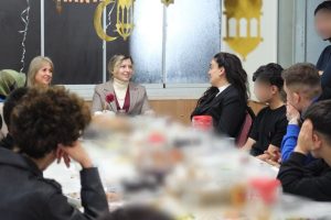 Çocuklarla aynı sofrada buluştular