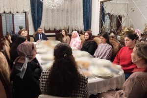 Vali Özkan öğrencileri iftarda ağırladı