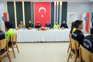 Vali Özkan polislerle iftar sofrasında buluştu