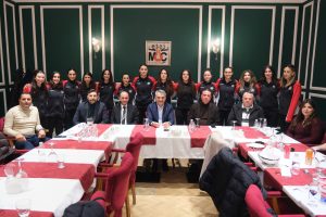 Vali Özkan sporcularla buluştu