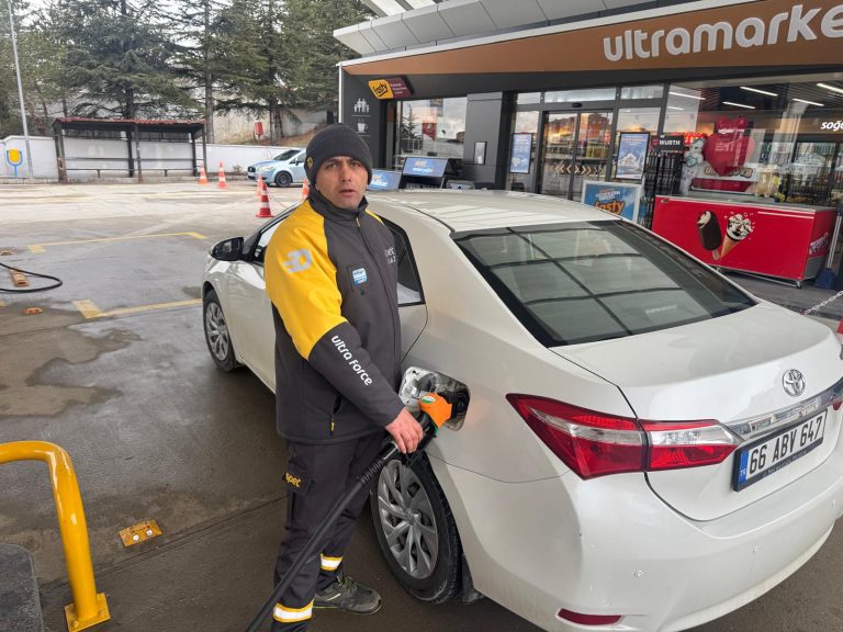 Benzine yeni zam kapıda: Gece yarısından itibaren fiyatlar artacak