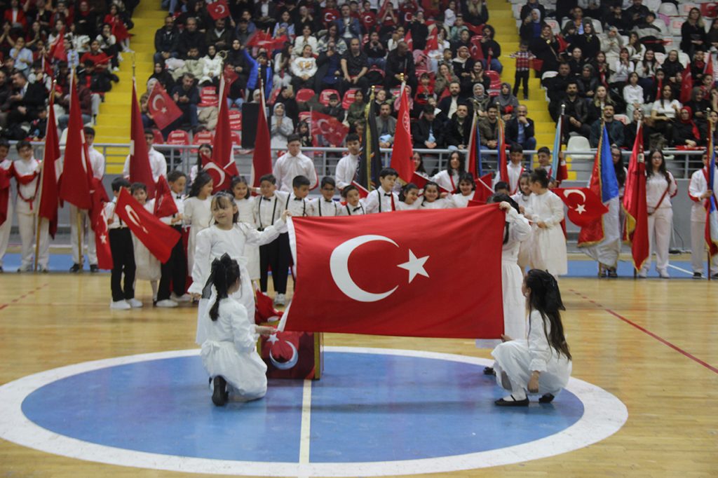 23 Nisan coşkusu törenlerle kutlandı