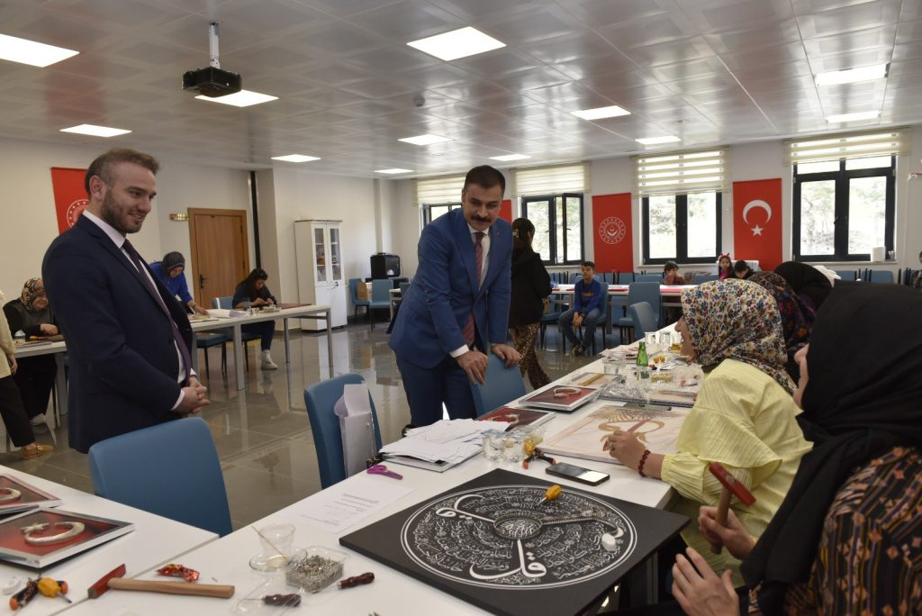 “Sanata teşvik ve sanatla yaşam” projesi devam ediyor