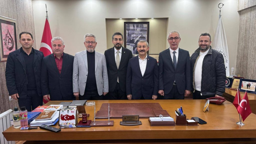 AK Parti’den TSO ve Borsa ziyareti